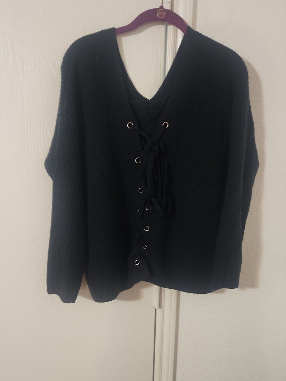 Everyday Back V-Neck Knit Sweater in navy blue
